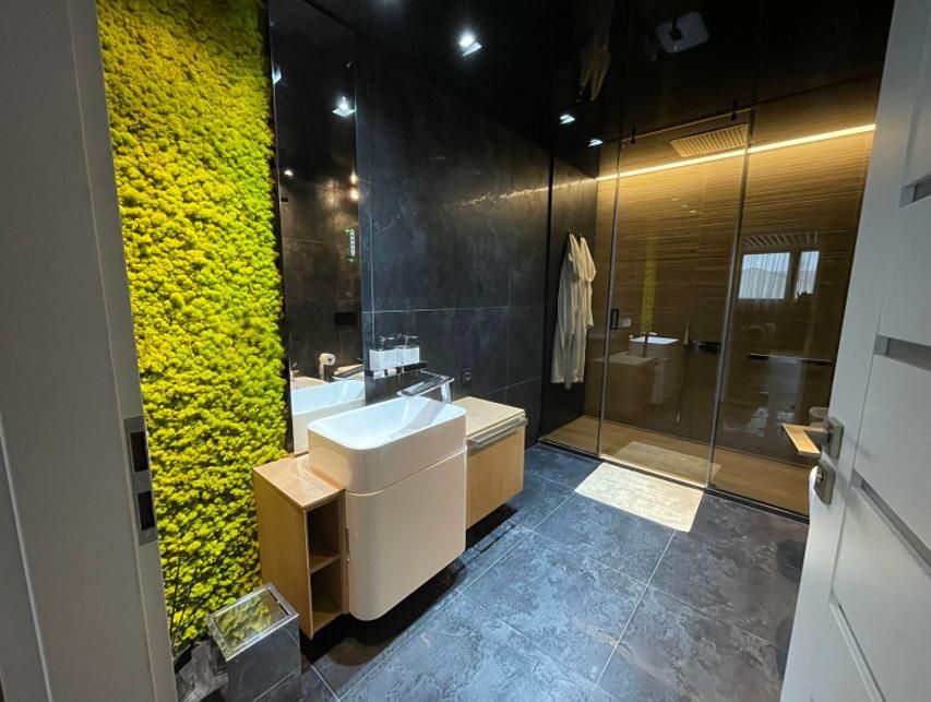 Продава се Тристаен апартамент в Пловдив, Кършияка - 130 кв.м за 1924 €/кв.м - Снимка #8