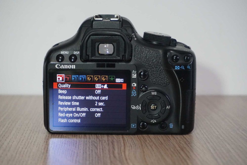 Kit Foto Canon EOS 500D + Obiectiv 18-55mm IS + Yongnuo 50mm f1.8 II