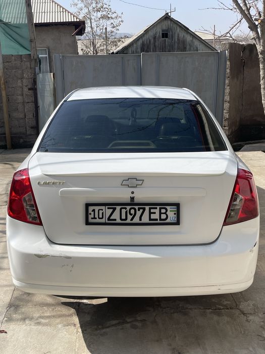 Lasetti 1.8 avtomat 2009 yil gaz