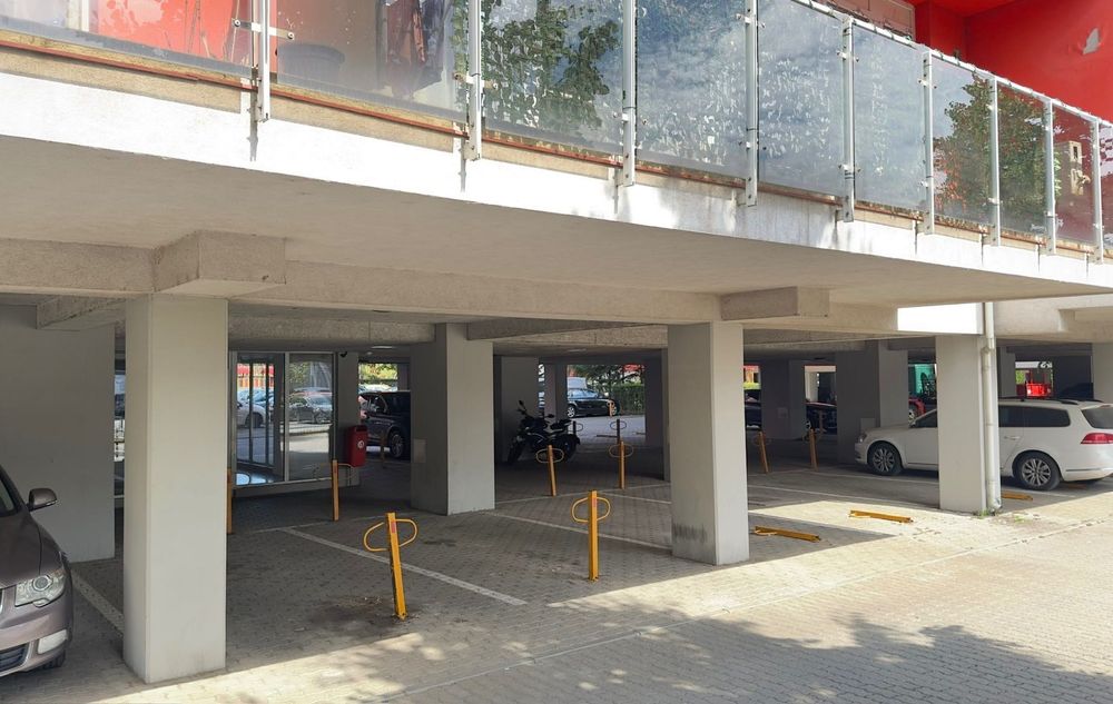 Închiriez parcare acoperită ARED UTA la R7