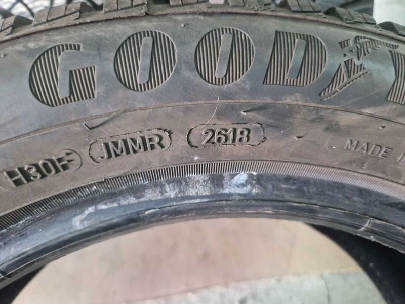 4 Goodyear R16 205/55
зимни гуми DOT2618