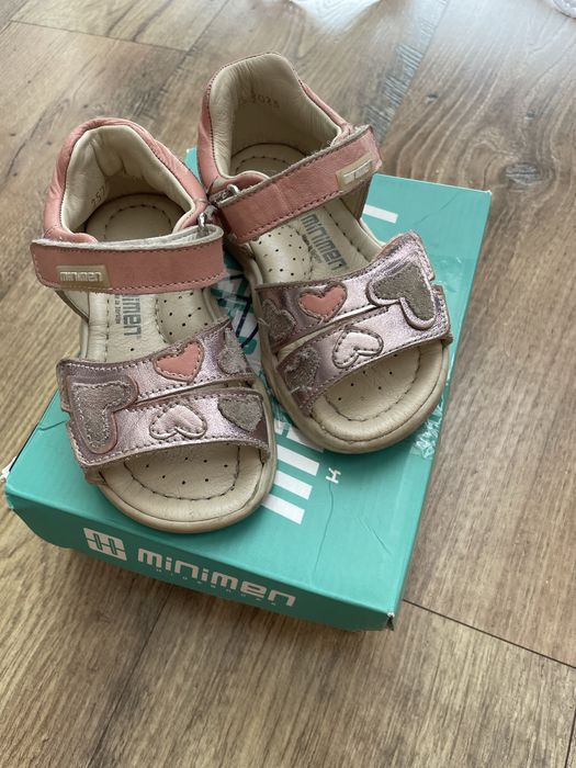 Продам сандали детские minimen