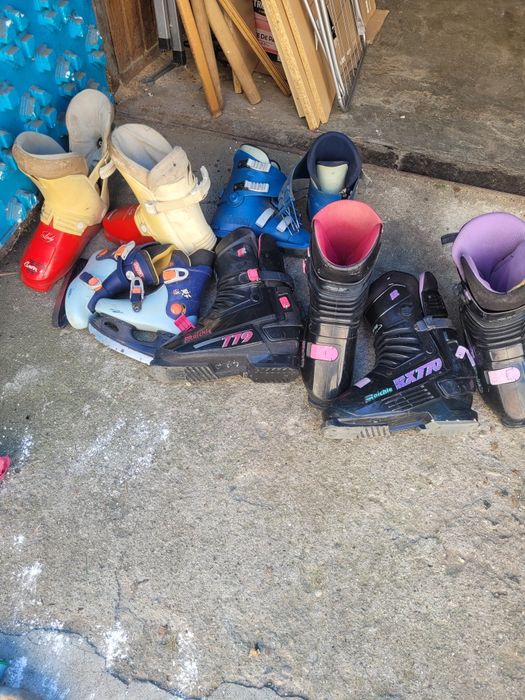 Clăpari, patine,schiuri