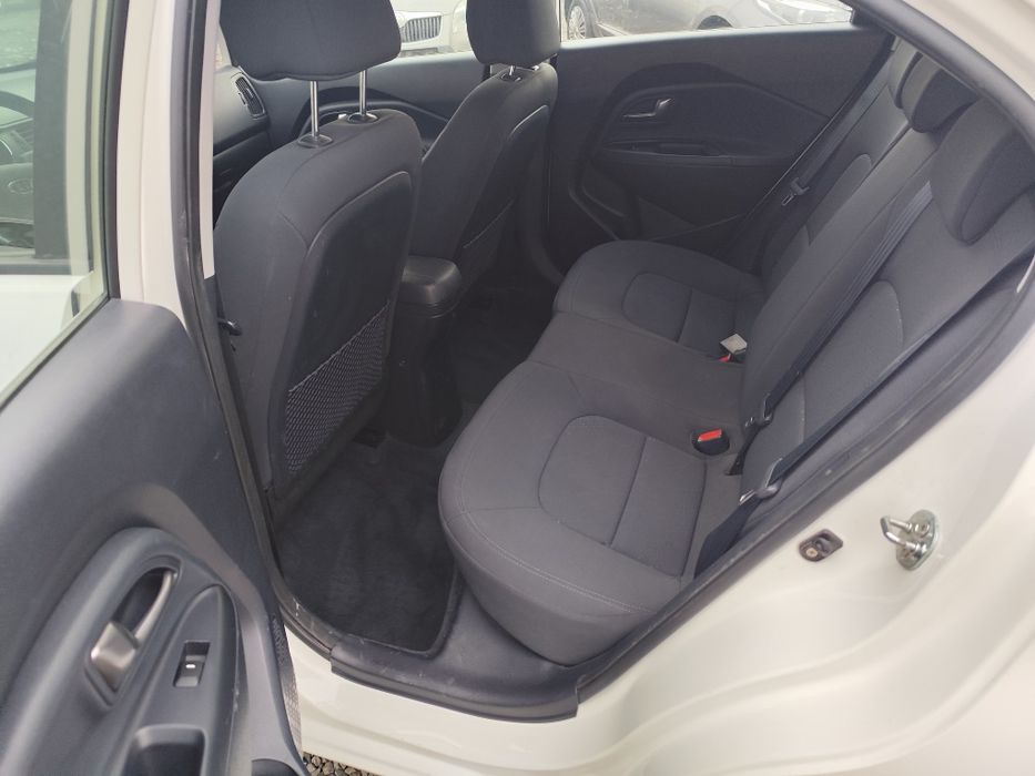 Kia Rio. An 2012. Motor 1,2 Diesel. Euro 5. Unic proprietar în țară.