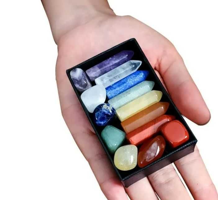 Set de 14 Cristale Semipretioase +cadou placa divinatie
