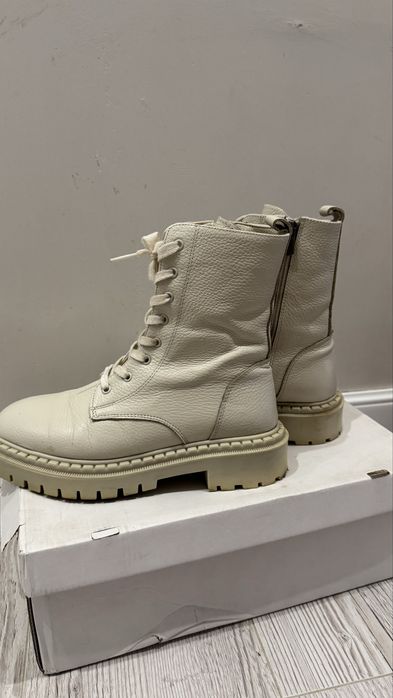 Ботинки осень/весна молочный оттенок