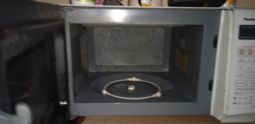 Микроволновка продам