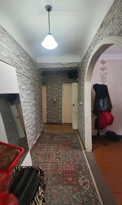 Срочно продаётся квартира в центре Чирчика