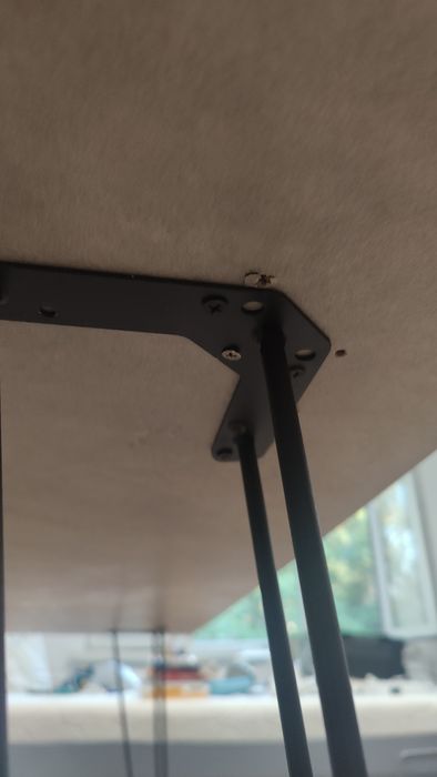 Продам хороший стол