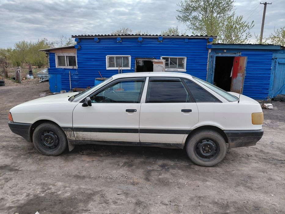 Продам машину ауди 80