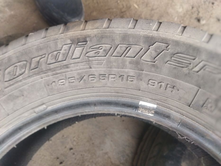 Продам шины 15 размер 195.65 летнии