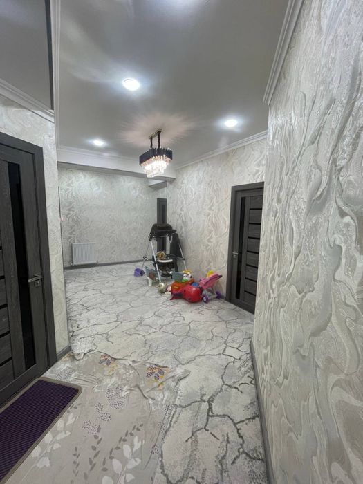 Квартира на воднике  3х ком 95м2 счроно с ремонтом меьелью и техникой