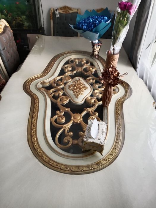 Продам стол шикарный!