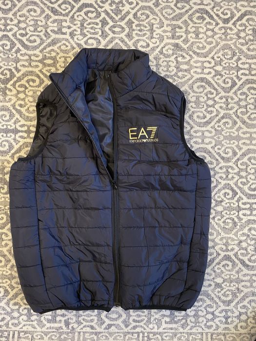 Елек на ea7 emporio armani