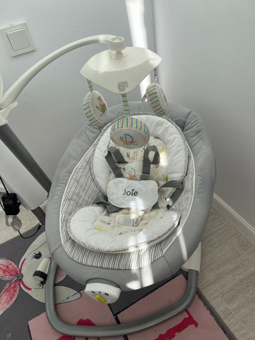 Продам Качелю Joie