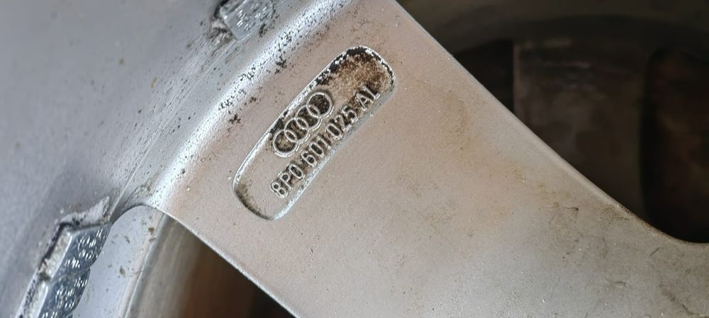 Vând Jante Audi A4 B6 R17