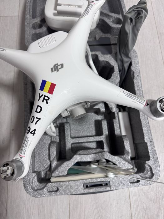 Vand drona dji phantom 4