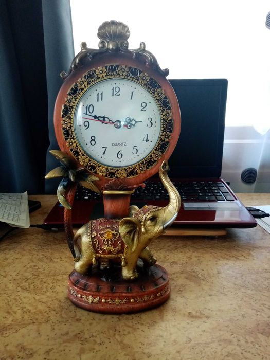 Часовник слонче,работещ,подходящ за подарък