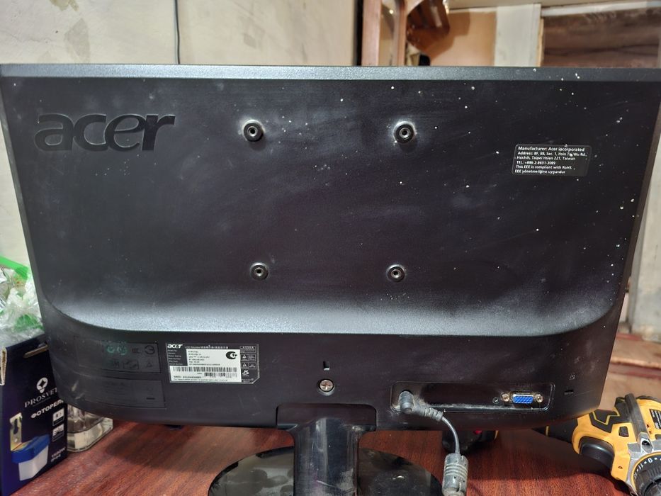 Монитор 19 дюймов