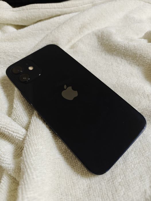 iPhone 12 трещина сверху