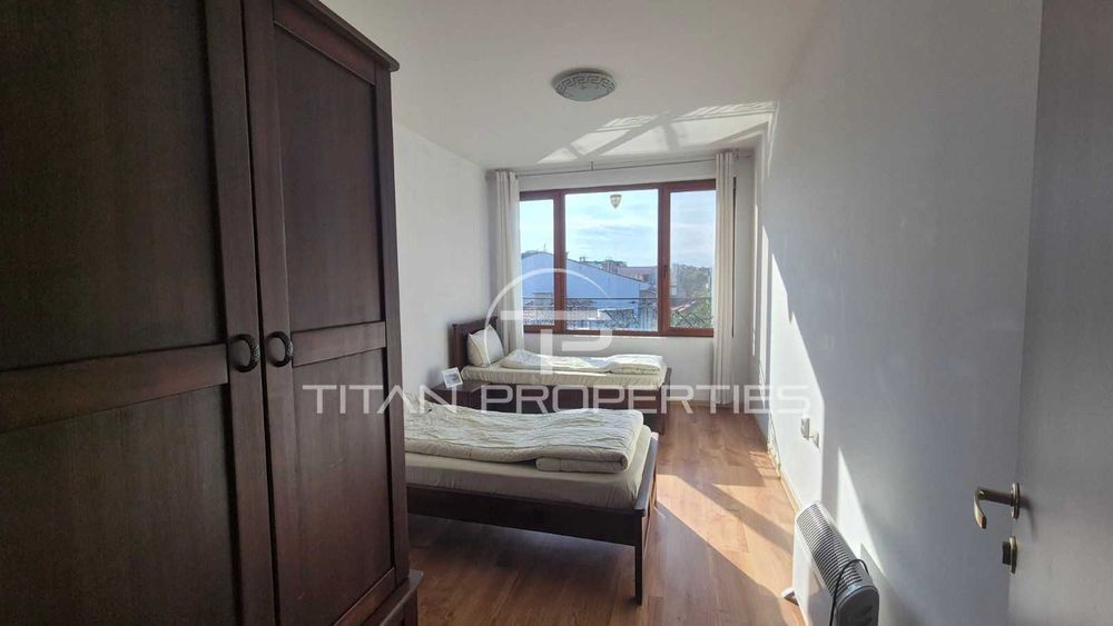 Тристаен апартамент в Центъра