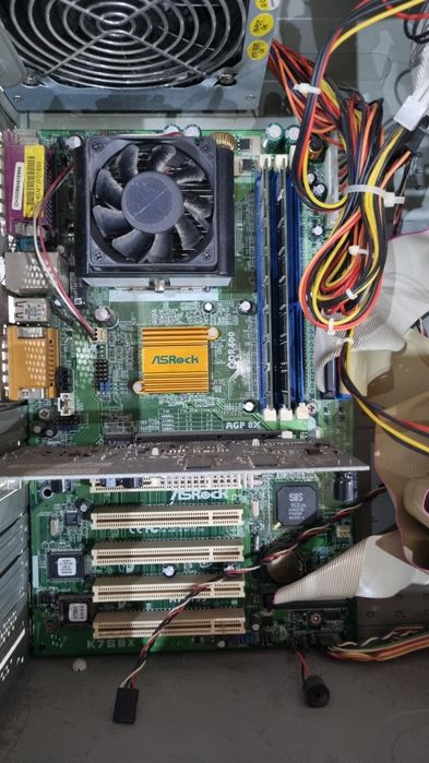 компютър настолен