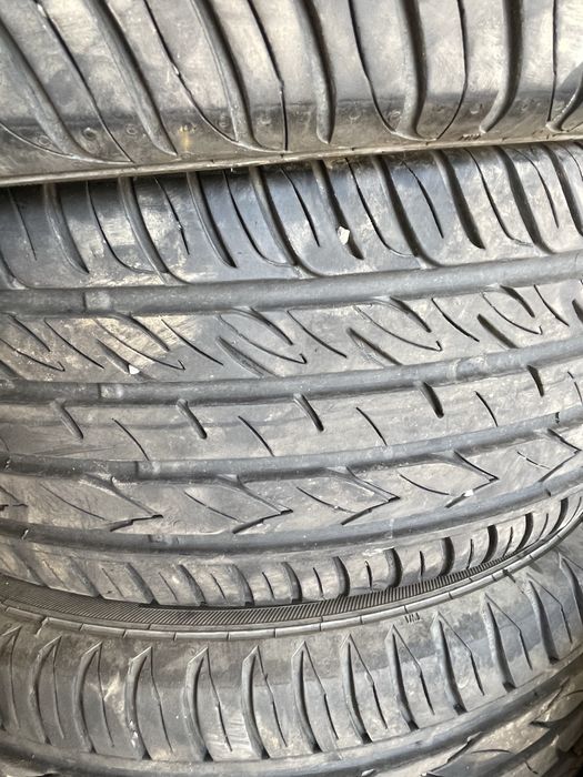 Anvelope 18 SUV Vară 225/55/18 stare foarte buna