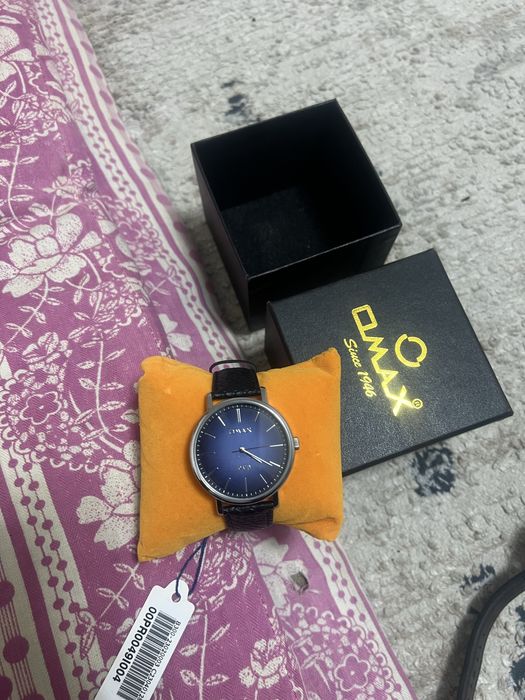 Продам часы omax since 1946