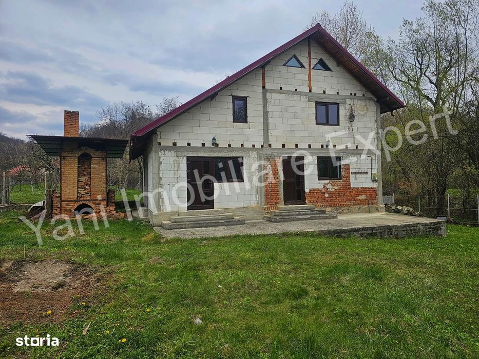 Casă de vânzare în comuna Mușătești, sat Mușătești, județ Argeș.