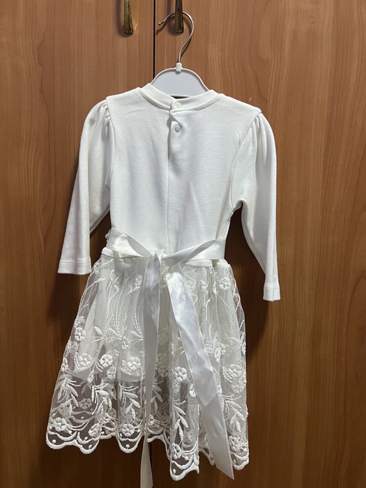 Платье на девочку нарядное