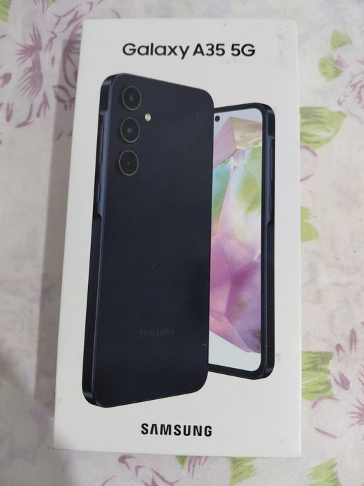 Телефон Самсунг А35.