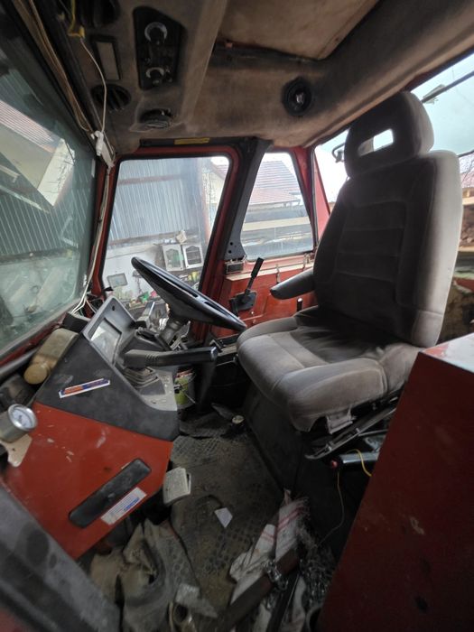 Vând tractor fiat 1180