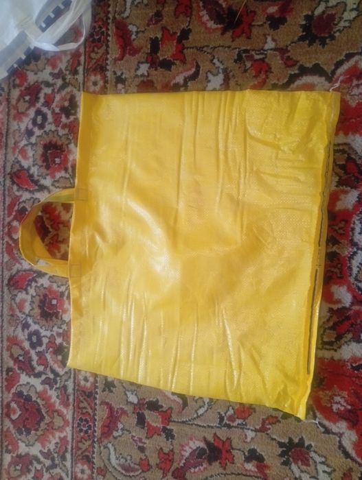 Bozor sumka sotiladi optimga xam donaga xam bor