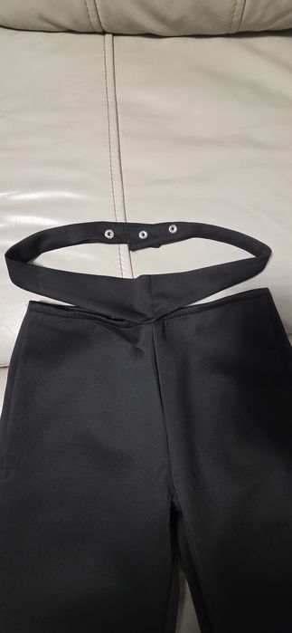 Pantaloni damă,de pe Trendyol.