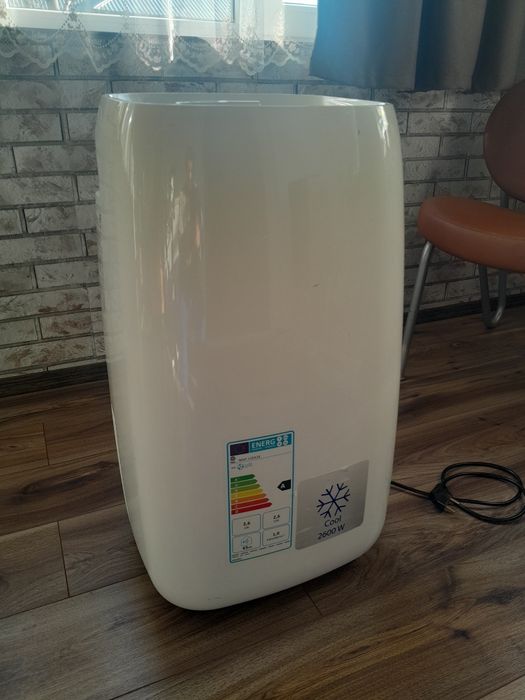 Vând aer condiționat portabil 2600w