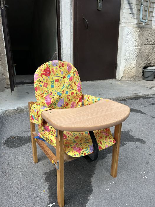 Детский стульчик для кормления