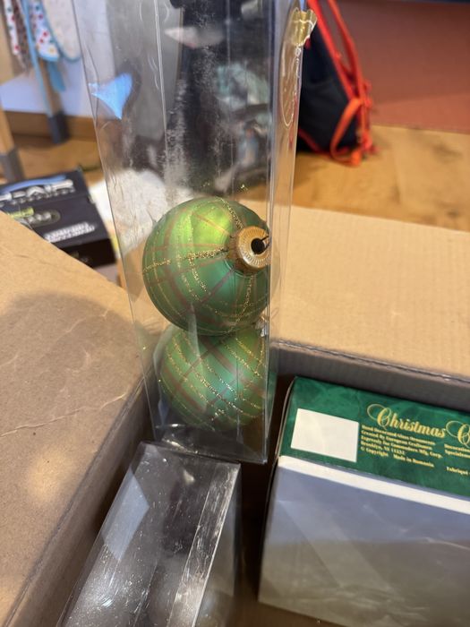 Ocazie! Set 70 globuri Craciun - unele pictate manual