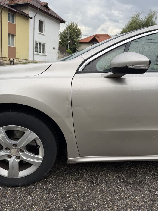 DE VÂNZARE: Peugeot 508 RXH / Hybrid4 2.0 HDi (2012)