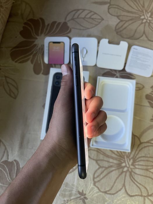 iPhone 11. Акум 81%.