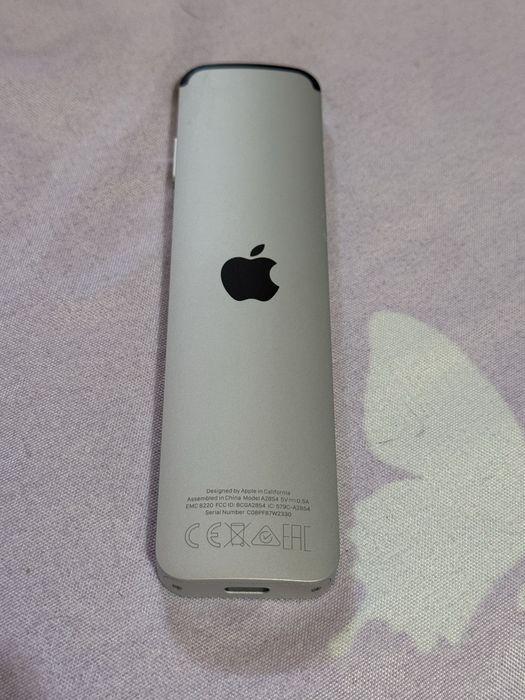 Apple tv + telecomanda + cablu hdmi