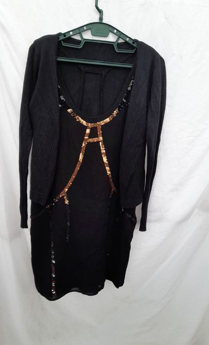 Compleu.fustita și bluzita și fustițe și rochite superbe