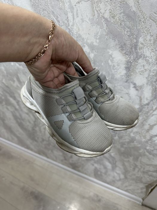 Кроссовки детские