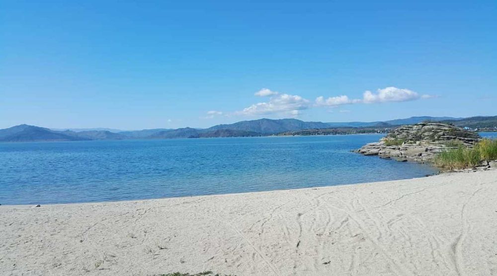 С МАЯ сдаем дома на бухтарме, район г. Мохнатка (правое побережье)