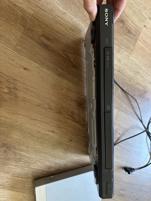 Продавам Ди ви ди