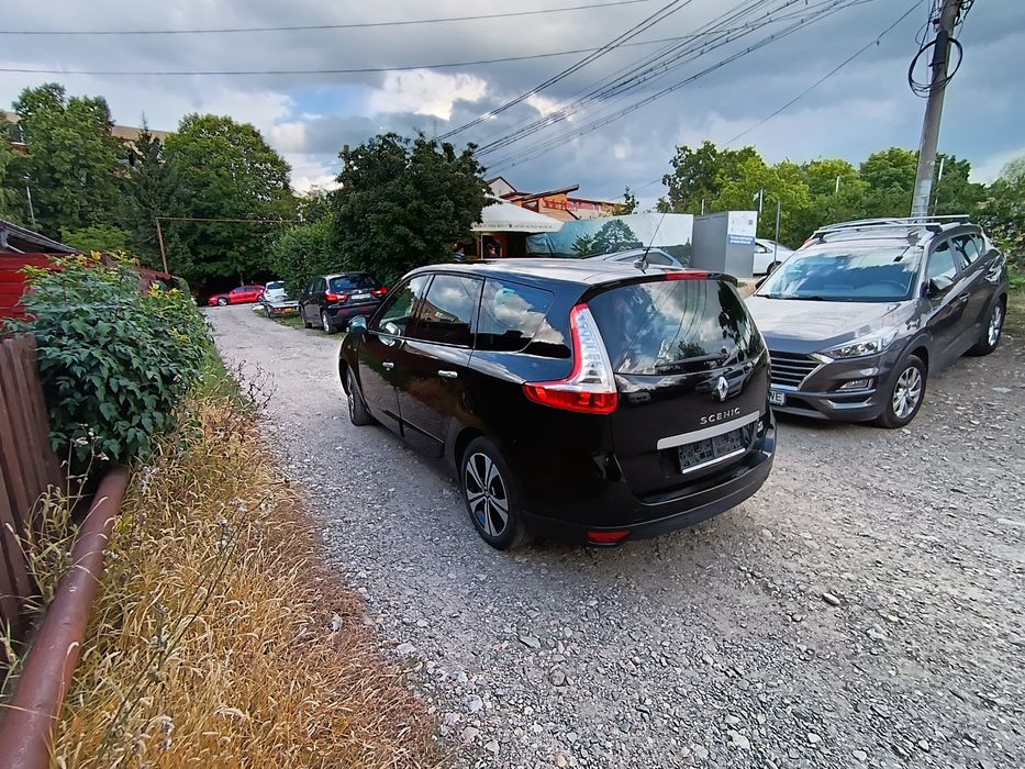 RENAULT Grand Scenic 2011 — imagine 2