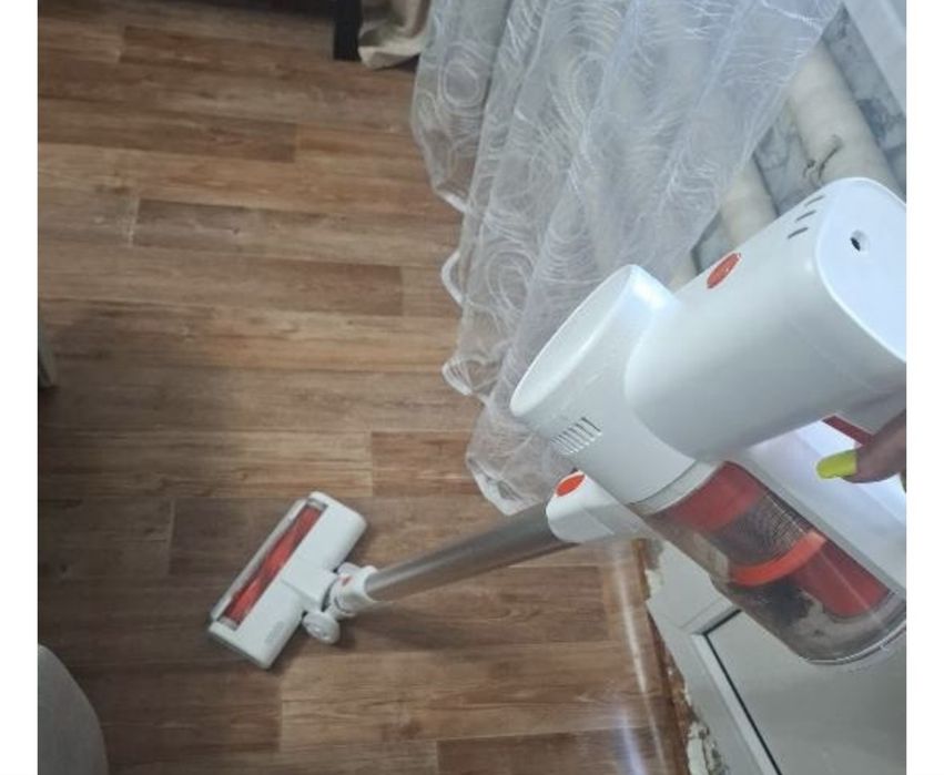Продам пылесос Xiaomi Vacuum Cleaner G20 lite белый