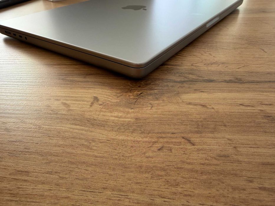 MacBook Pro 16" M2 PRO 12-Core CPU, 19-Core GPU, 32GB RAM, 1TB SSD