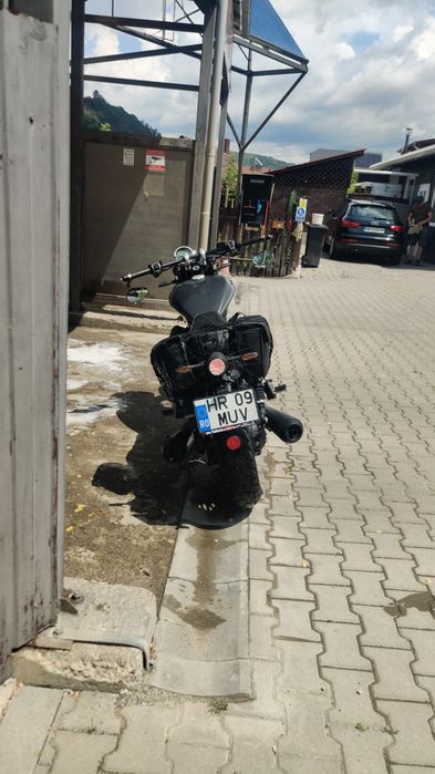 Moto guzzi V9 bobber centenario(2021)