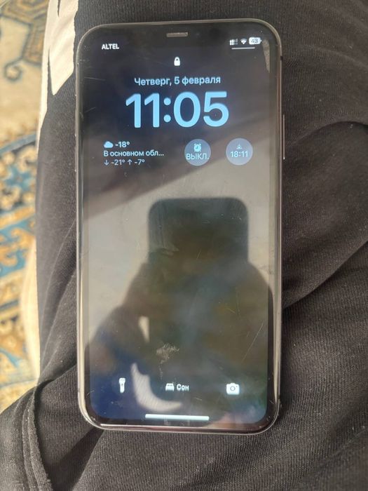 iphone 11 64gb продам