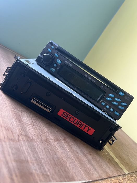 Clarion BD329RG 4x45W